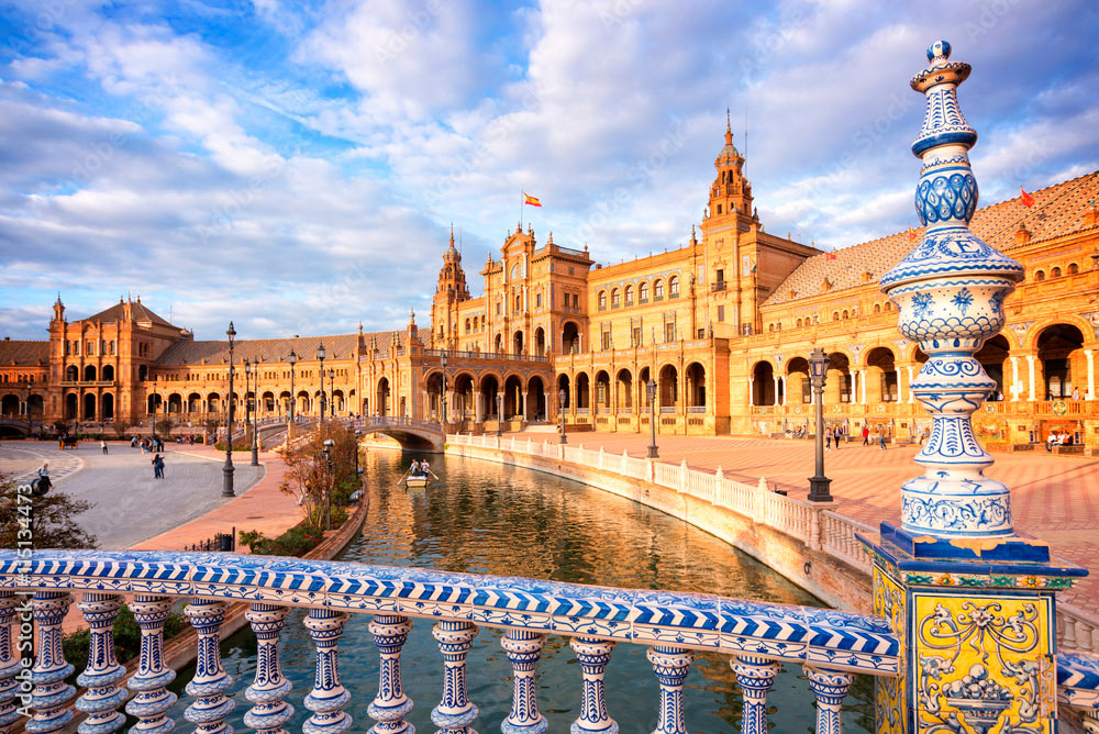 Guía de Sevilla: Descubre sus Tesoros y Encanto Andaluz