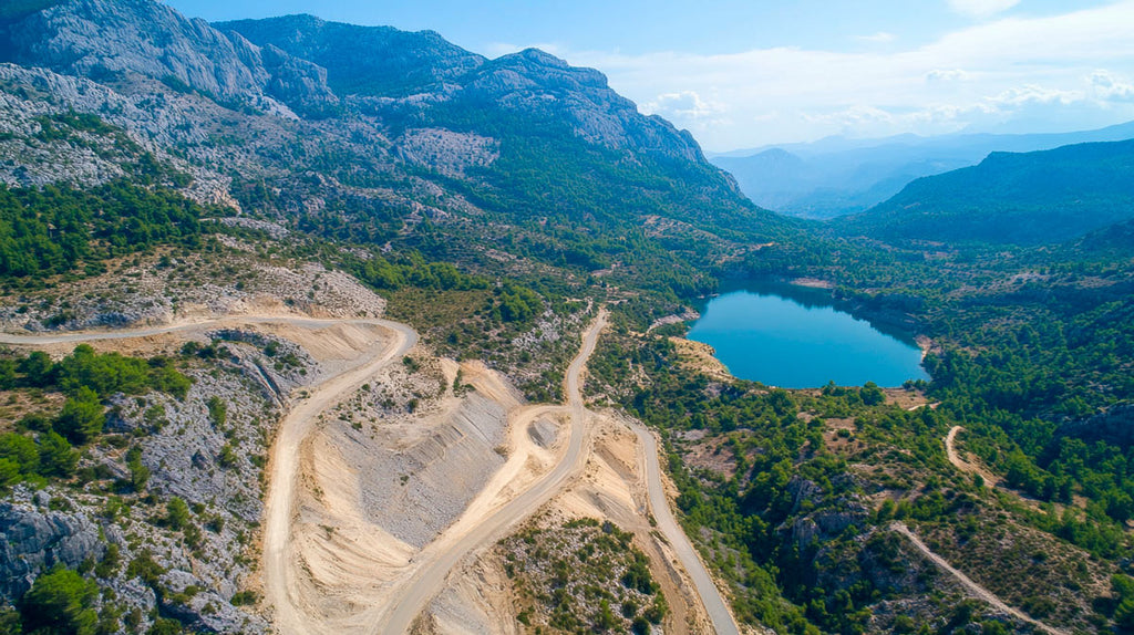 Rutas de montaña con lagos en España: descubre los mejores senderos